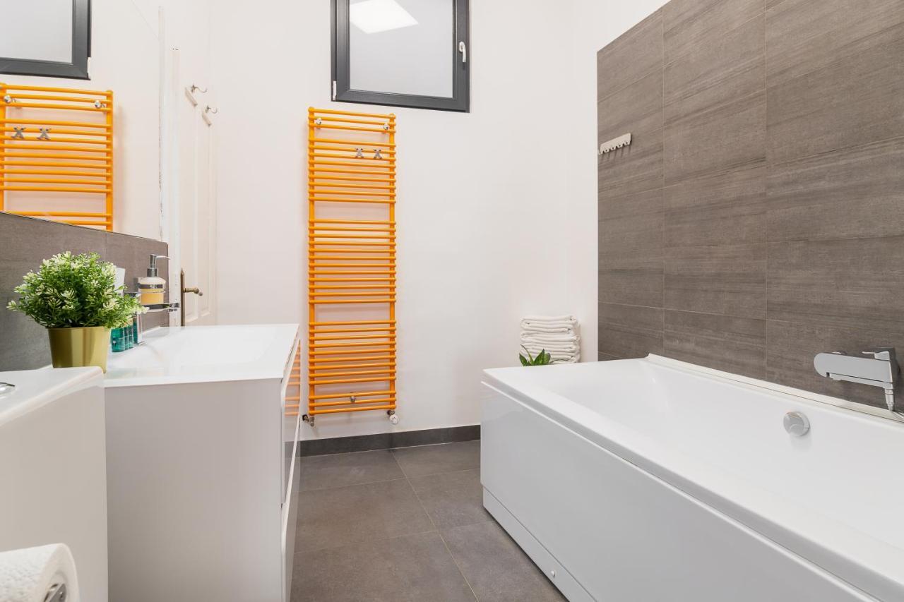 Roman Flat Oradea Exterior photo
